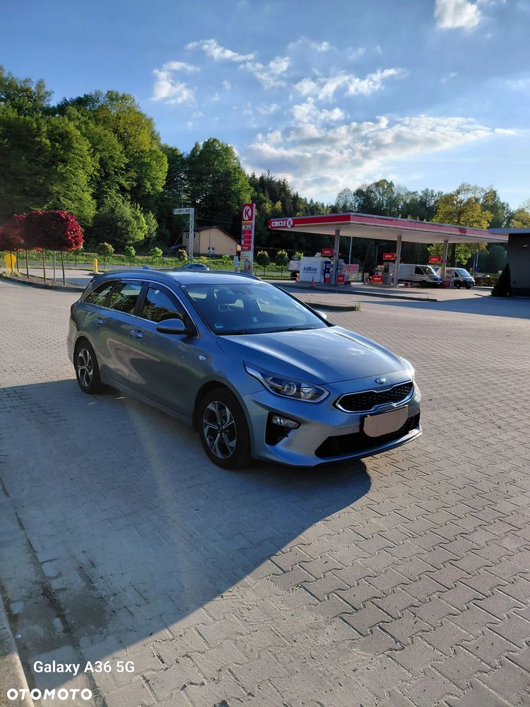 Kia Ceed 1.6 CRDi mHEV M - 6