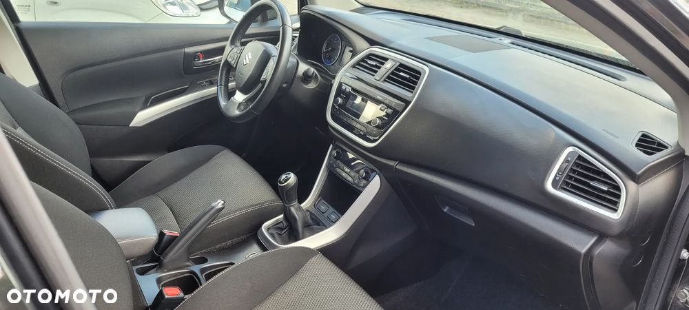 Suzuki SX4 S-Cross 1.6 Comfort - 14