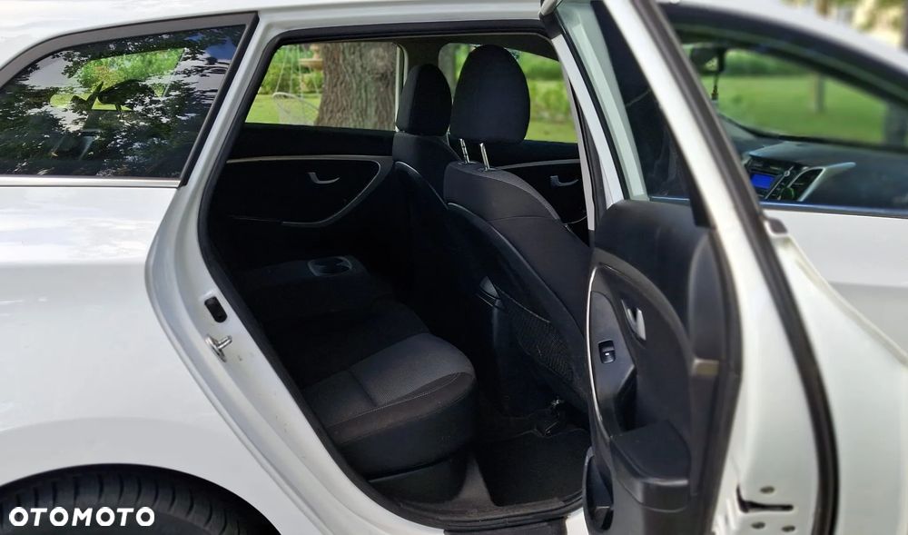 Hyundai i30 1.4 Trend - 14