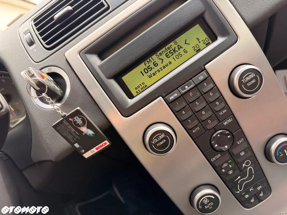 Volvo C70 2.4i Momentum - 23