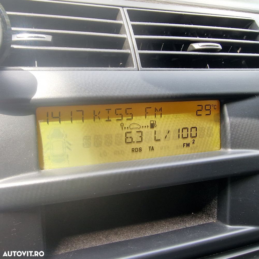 Citroën C4 1.4i 16V SX - 13