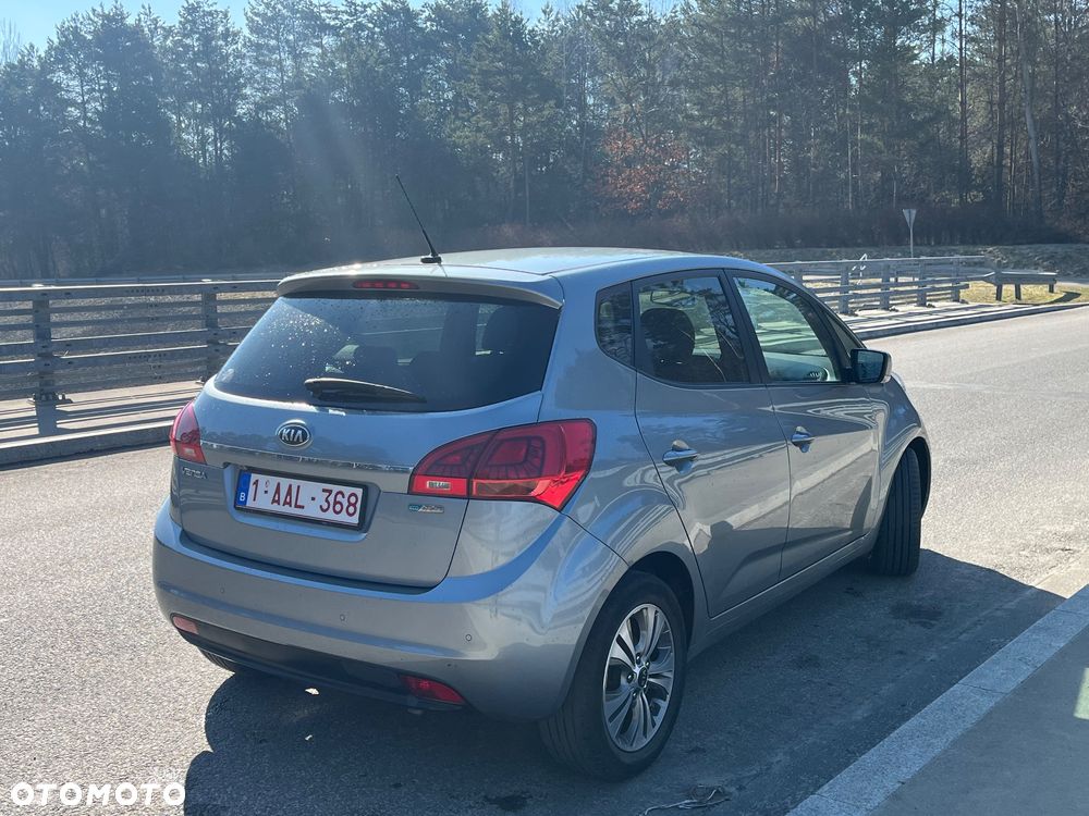 Kia Venga - 7