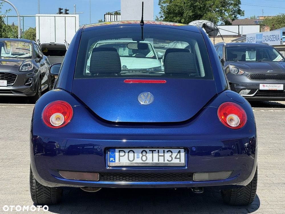 Volkswagen New Beetle 1.6 - 8
