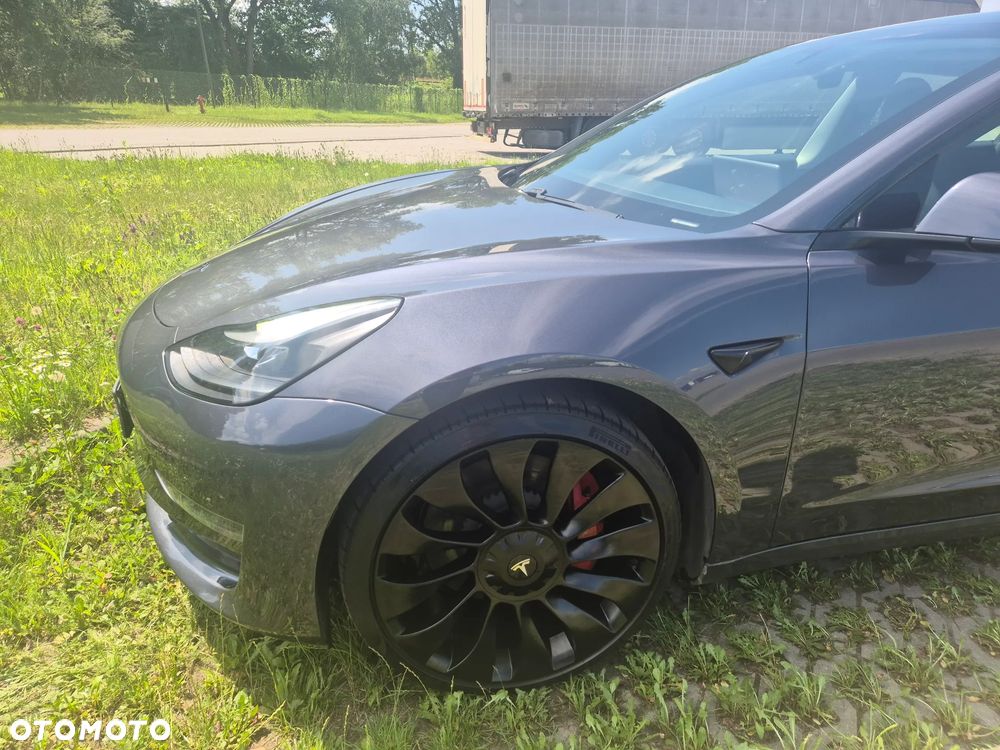Tesla Model 3 - 3