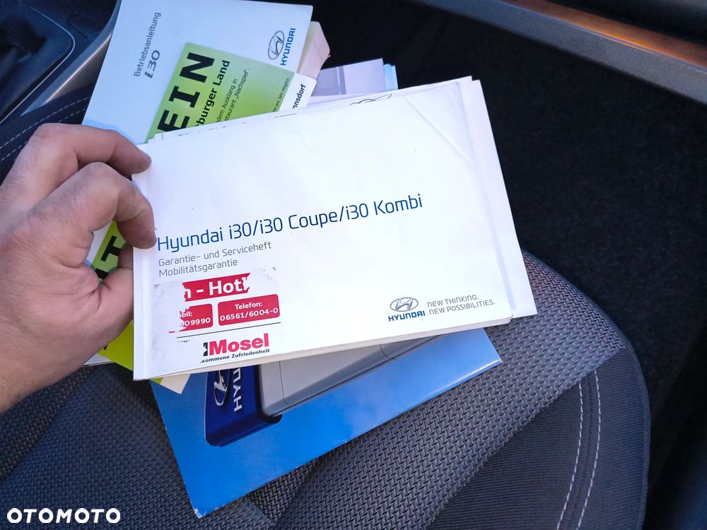 Hyundai i30 1.6 CRDi Fifa World Cup Edition - 25