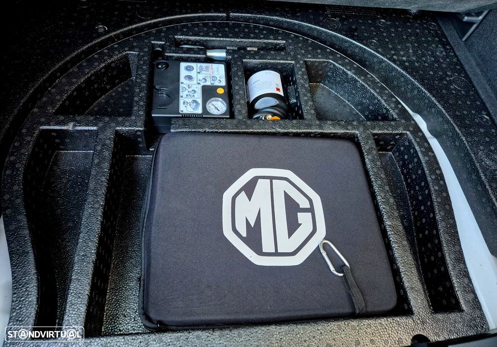 MG MG5 5 Standard Comfort - 38