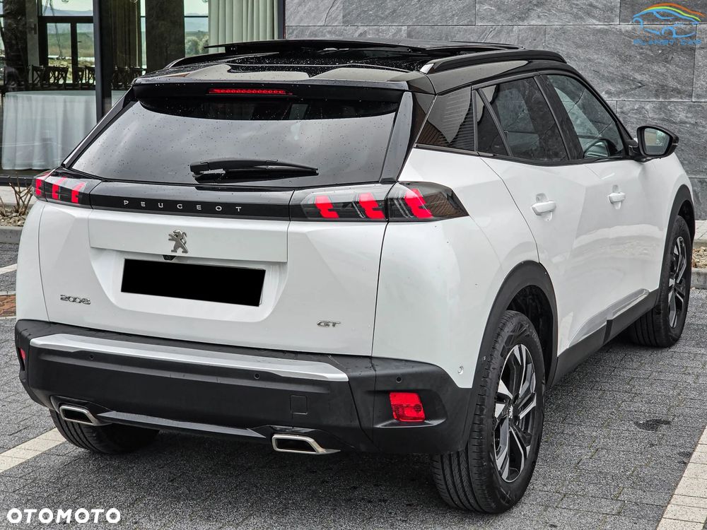 Peugeot 2008 PureTech 130 EAT8 GT - 12