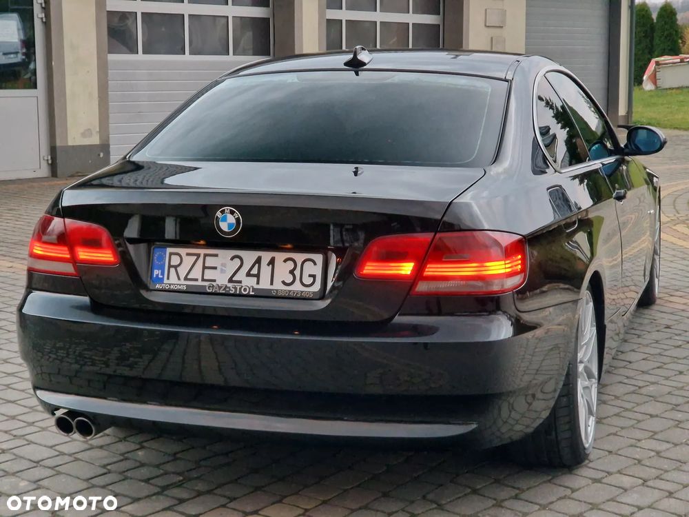 BMW Seria 3 330d - 14
