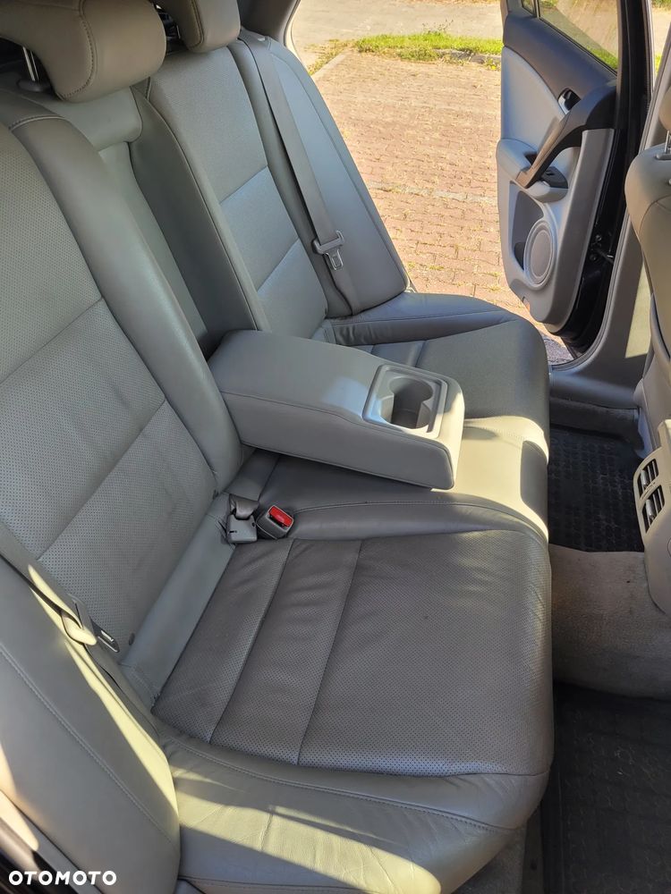 Honda Accord 2.0 Executive - 9