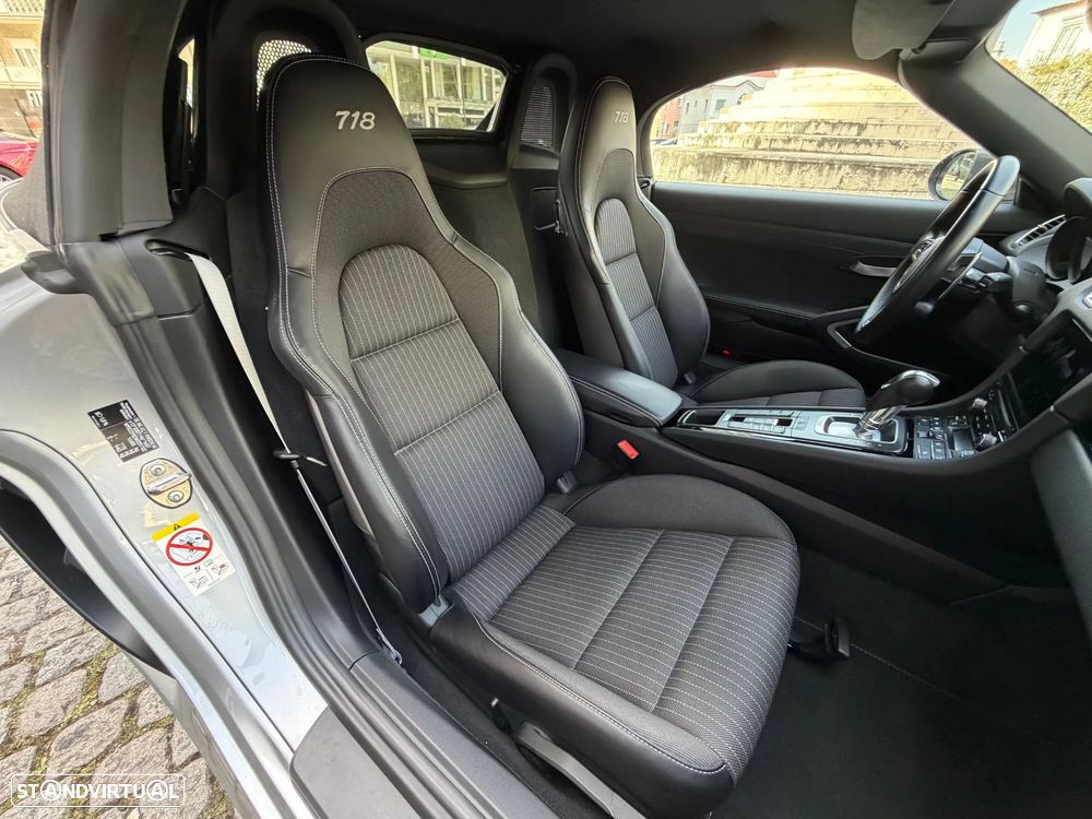 Porsche 718 Boxster 2.0 T PDK - 6