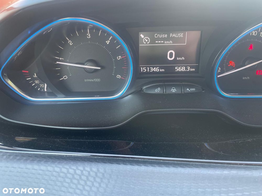Peugeot 2008 BlueHDi 100 STOP & START Allure - 9