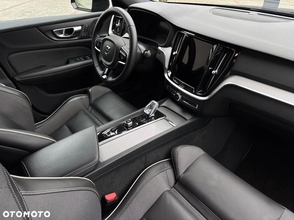 Volvo S60 B5 B Ultimate Dark - 20