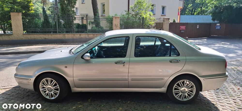 Lancia Lybra 2.0 LX - 14