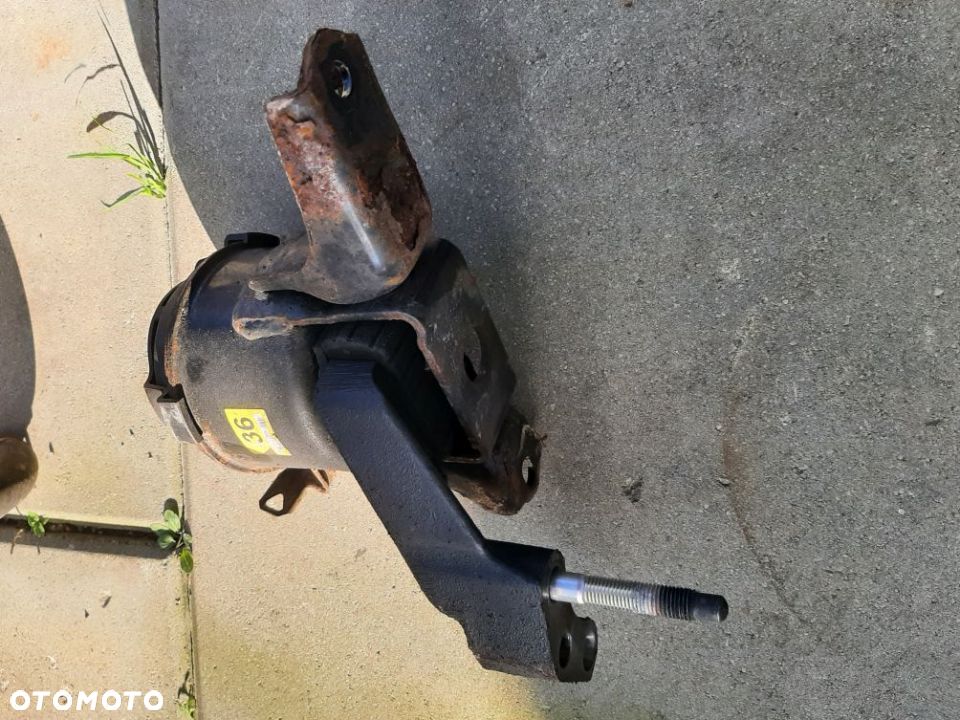 ŁAPA PODUSZKA SILNIKA TOYOTA YARIS II 1.3 2006-2008 - 2