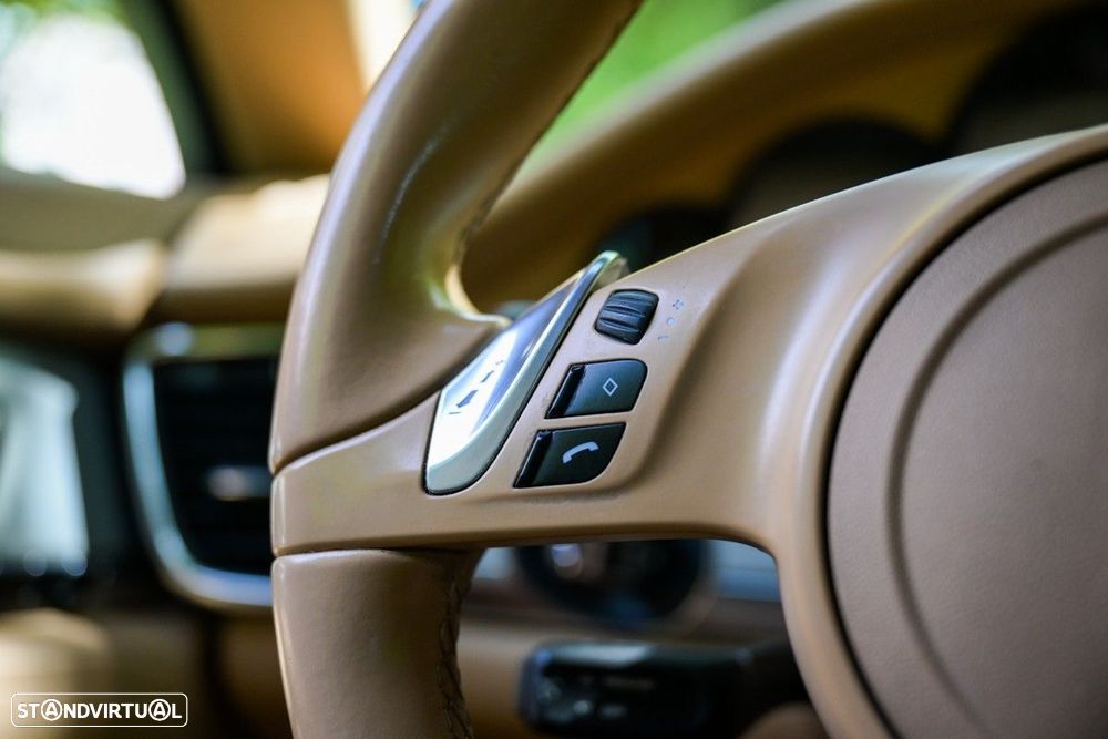 Porsche Panamera S Hybrid J19 - 33