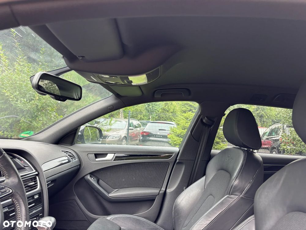 Audi A4 Avant 2.0 TDI DPF clean diesel quattro S tronic S line Sportpaket - 14