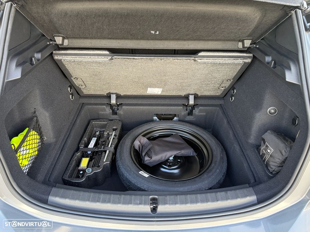 BMW 218 Active Tourer d Pack Desportivo M Auto - 43