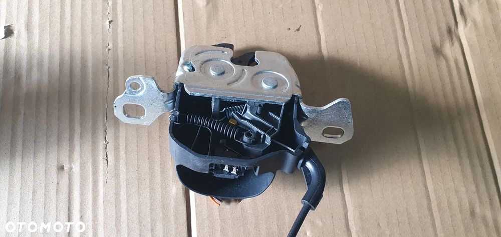 Zamek kanapy lewy tył tylny klamka Mercedes W-Klasa W213 A2059204900 - 4