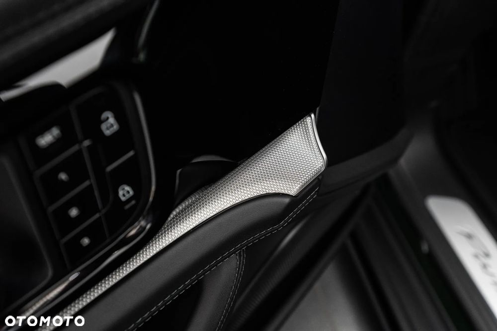 Porsche Panamera 4 - 26