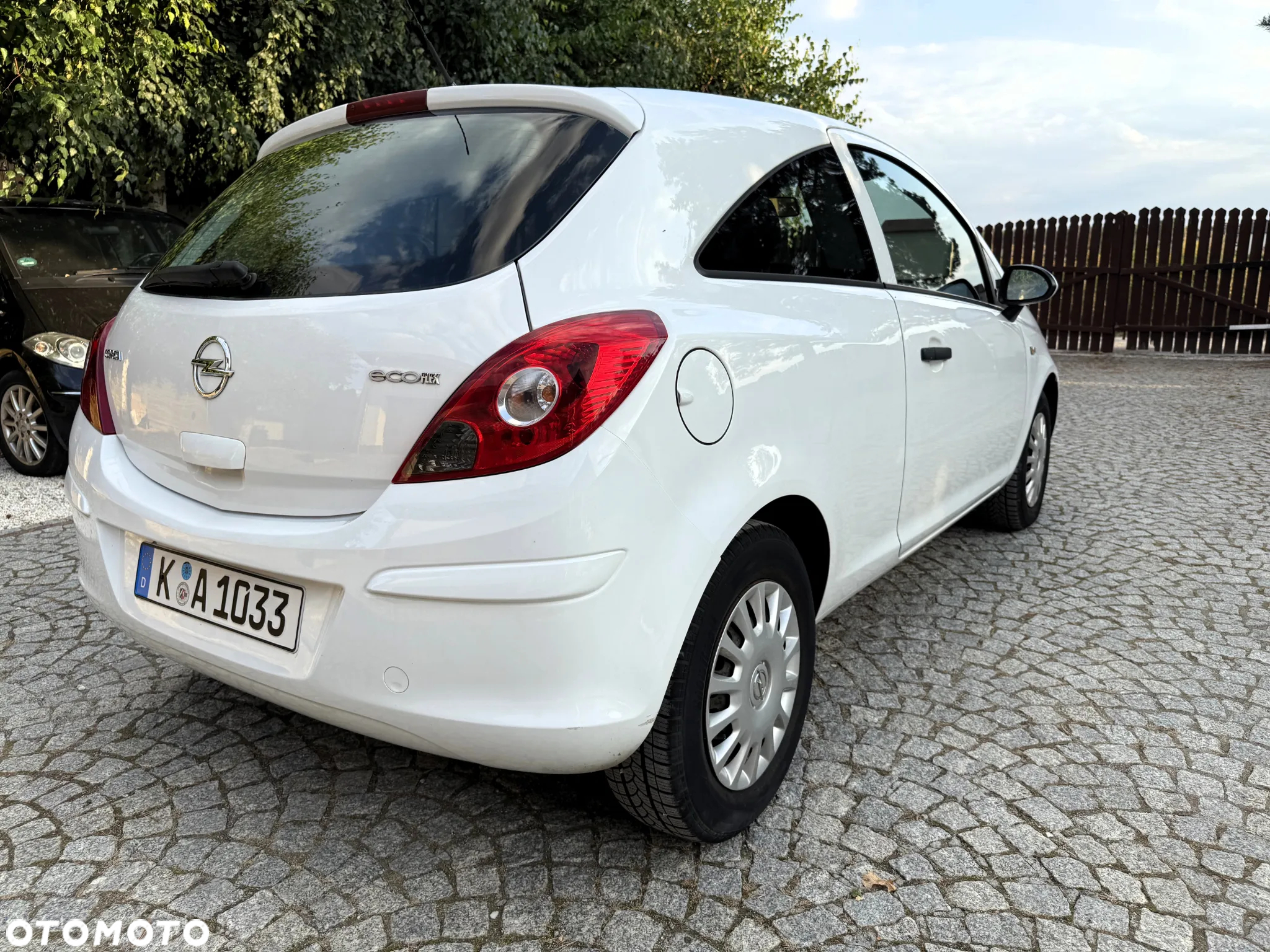 Opel Corsa 1.2 16V - 11