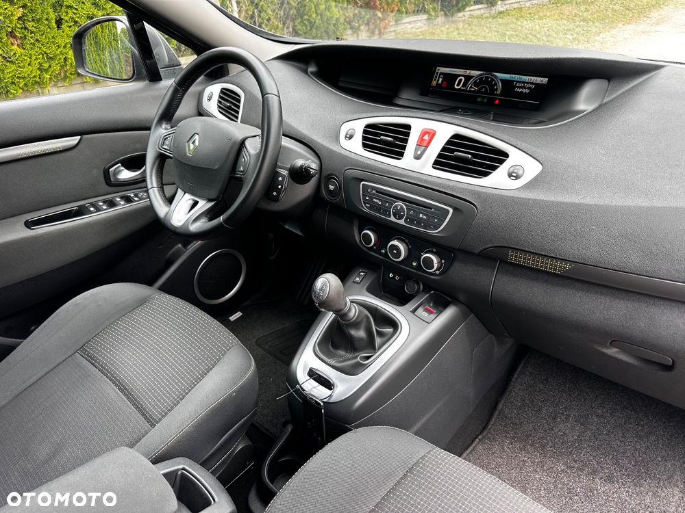 Renault Scenic 1.6 16V 110 Authentique - 26