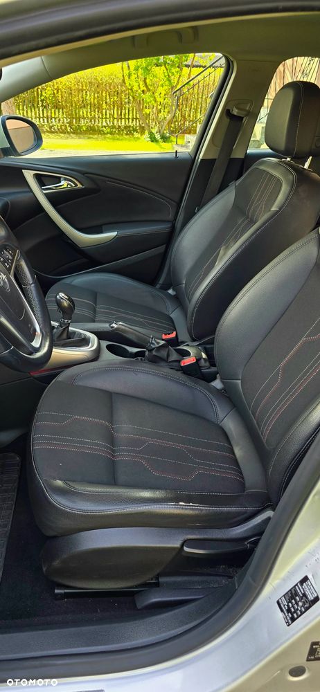 Opel Astra 1.7 CDTI DPF 150 Jahre - 12