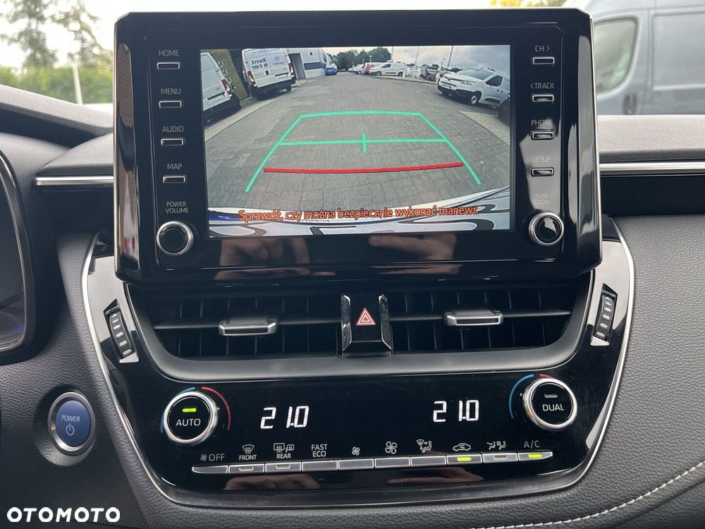 Toyota Corolla 1.8 Hybrid Comfort - 19