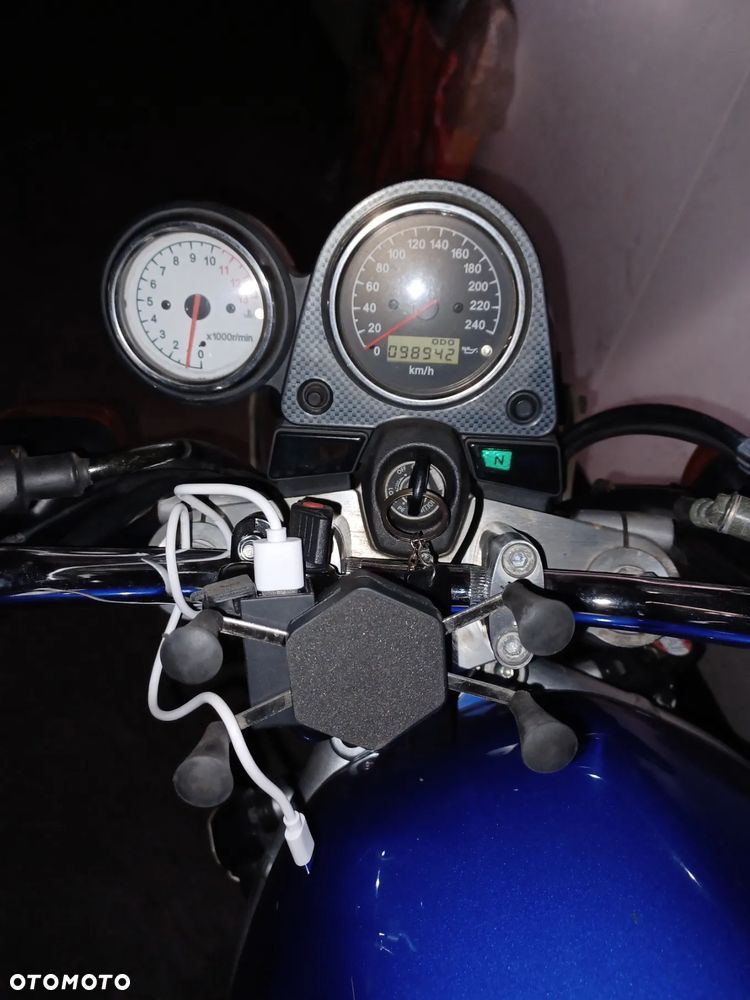 Suzuki SV - 11