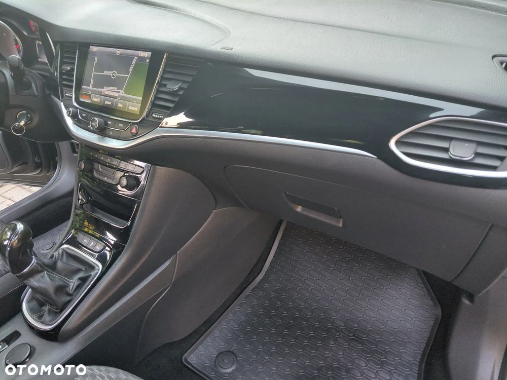 Opel Astra 1.4 Turbo Sports Tourer 120 Jahre - 24