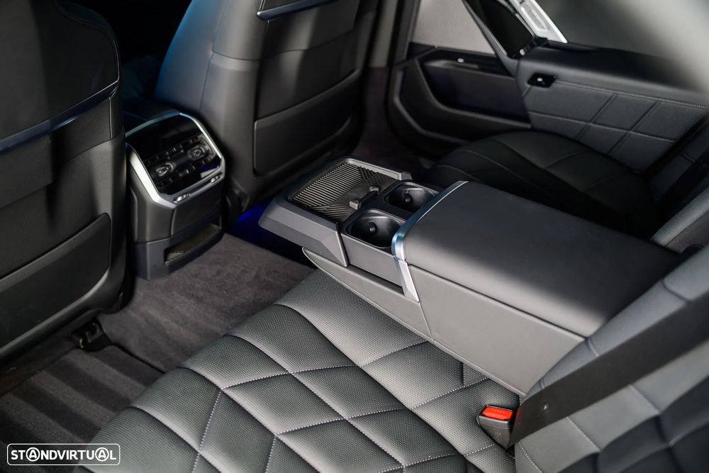 BMW i7 xDrive60 Pack Desportivo M Pro - 26