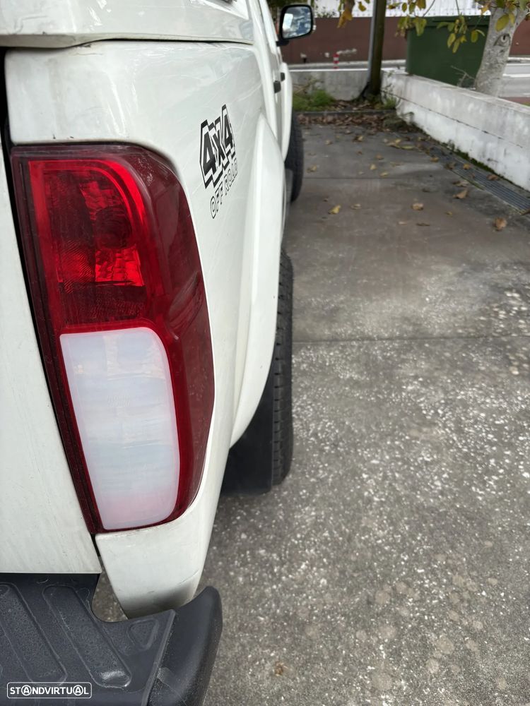 Nissan Navara 2.5 dCi CD LE Hi-Tech +P.Premium 4WD - 20