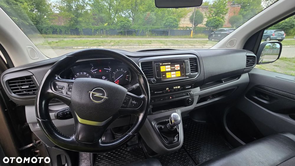 Opel Vivaro - 17