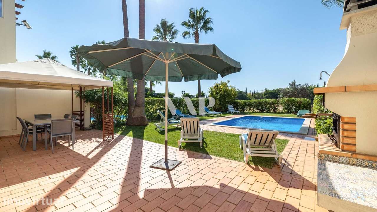 Moradia V3+2 com piscina privada em Vilamoura - Grande imagem: 2/27