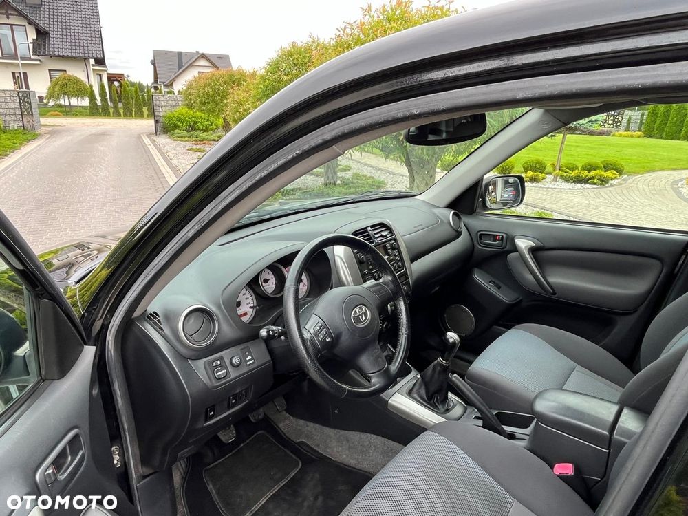 Toyota RAV4 D-4D 4x4 - 9