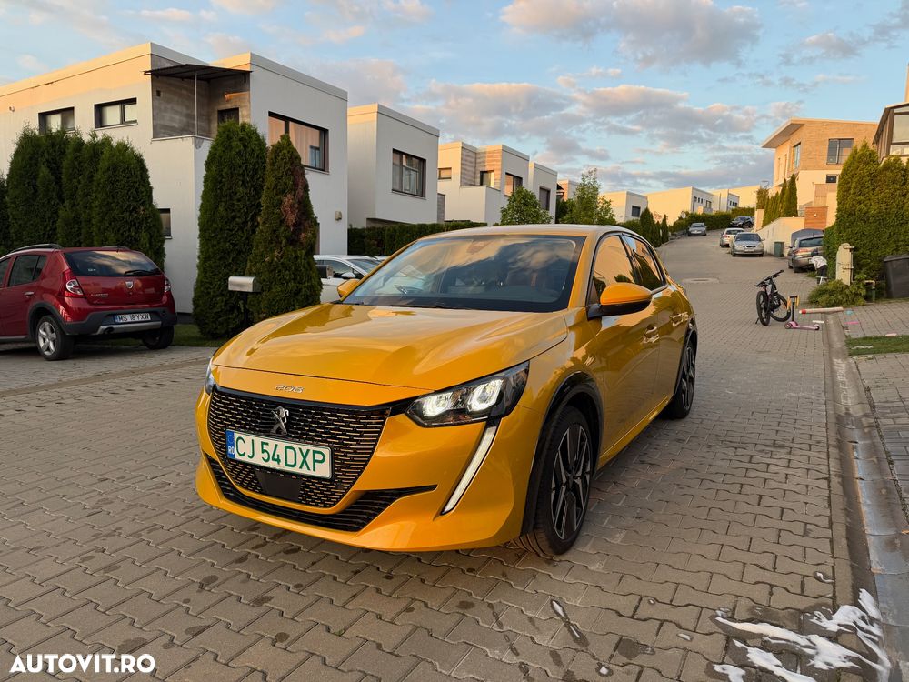 Peugeot 208 e-208 Allure - 3