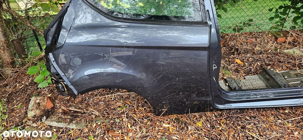 FORD FIESTA MK7 HB 3D 3 DRZWI Bok prawy Ćwiartka prawa Błotnik tył prawy Błotnik tylny prawy Próg Słupek szyby czołowej KOLOR S9 - 10