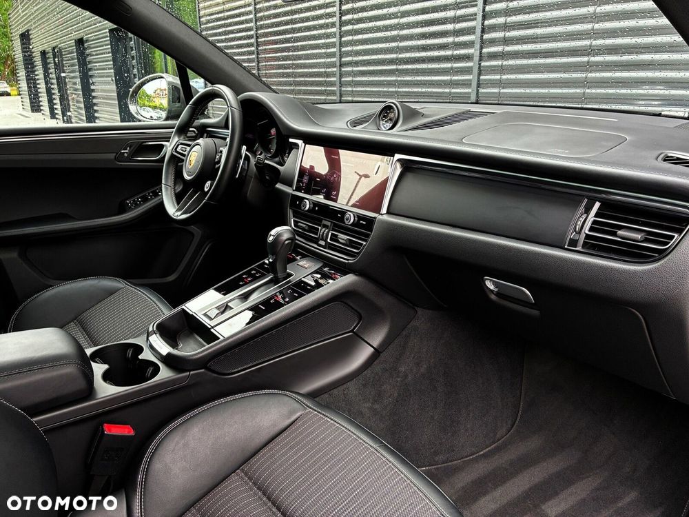 Porsche Macan - 34