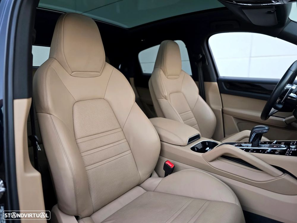 Porsche Cayenne Coupé E-Hybrid - 21
