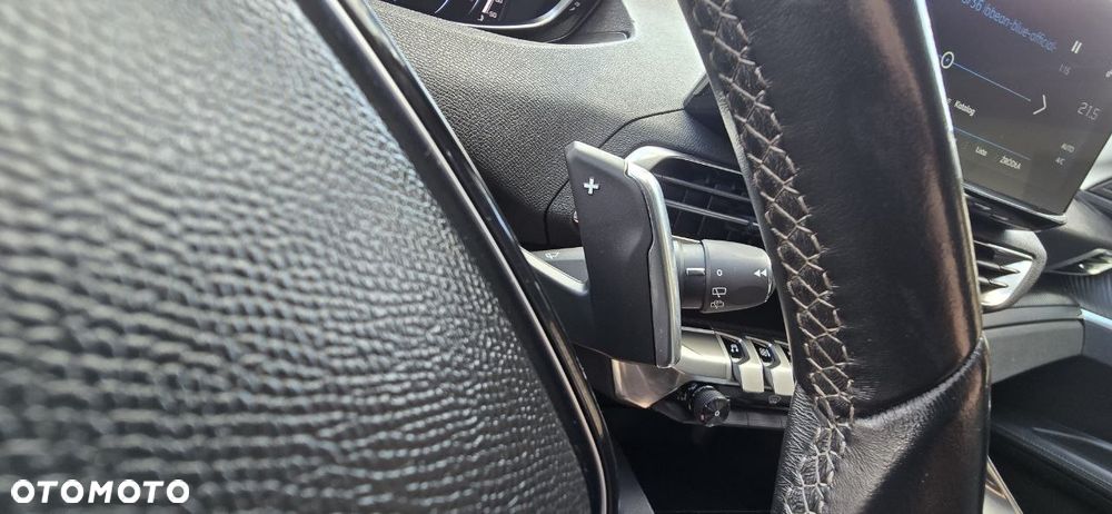 Peugeot 3008 1.5 BlueHDi Allure S&S EAT8 - 38
