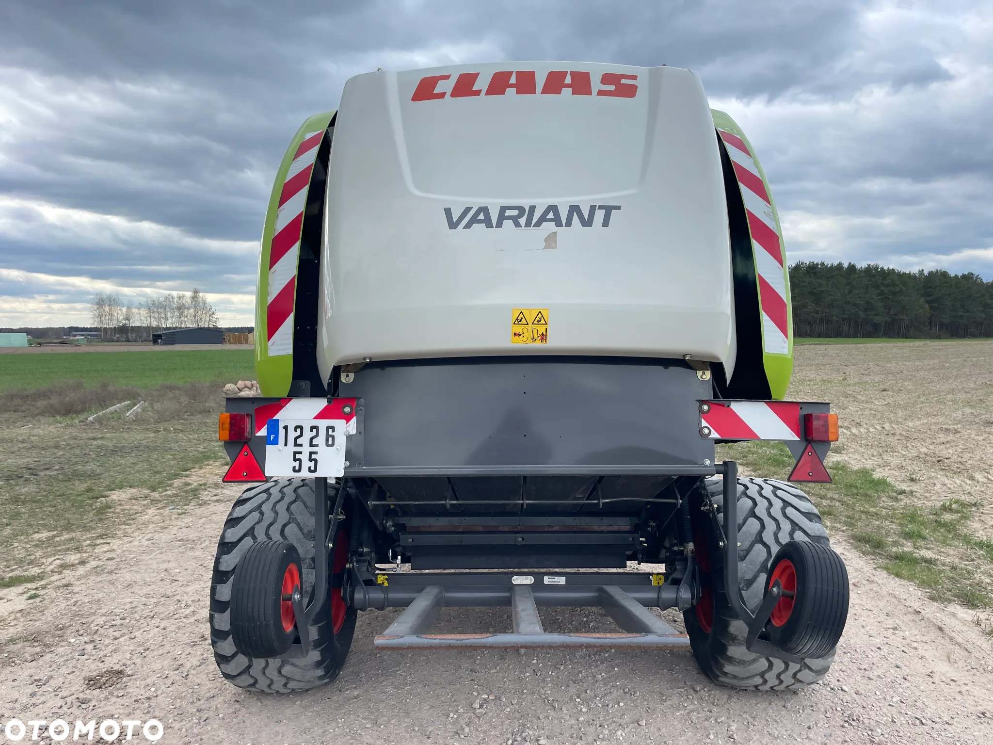 Claas Variant 380 - 4