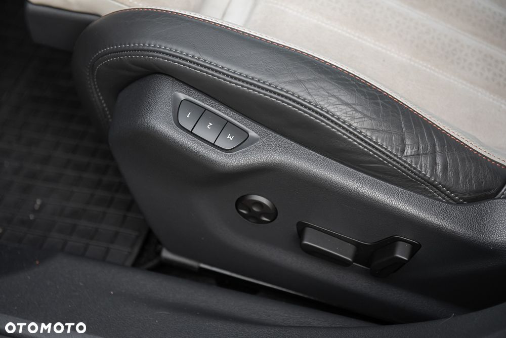 Peugeot 508 RXH Hybrid4 - 21