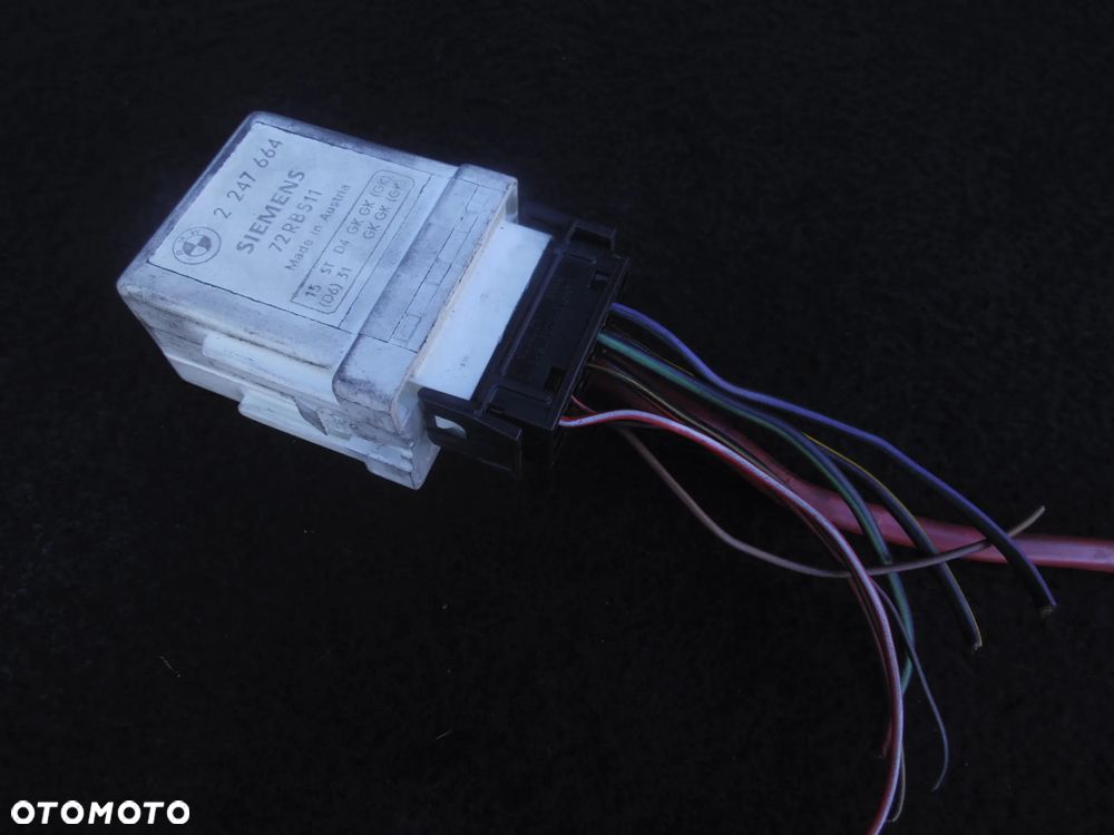 PRZEKAŹNIK ŚWIEC ŻAROWYCH BMW E46 2247664 WTYCZKA INSTALACJA POSIADAM 3 SZT - 1