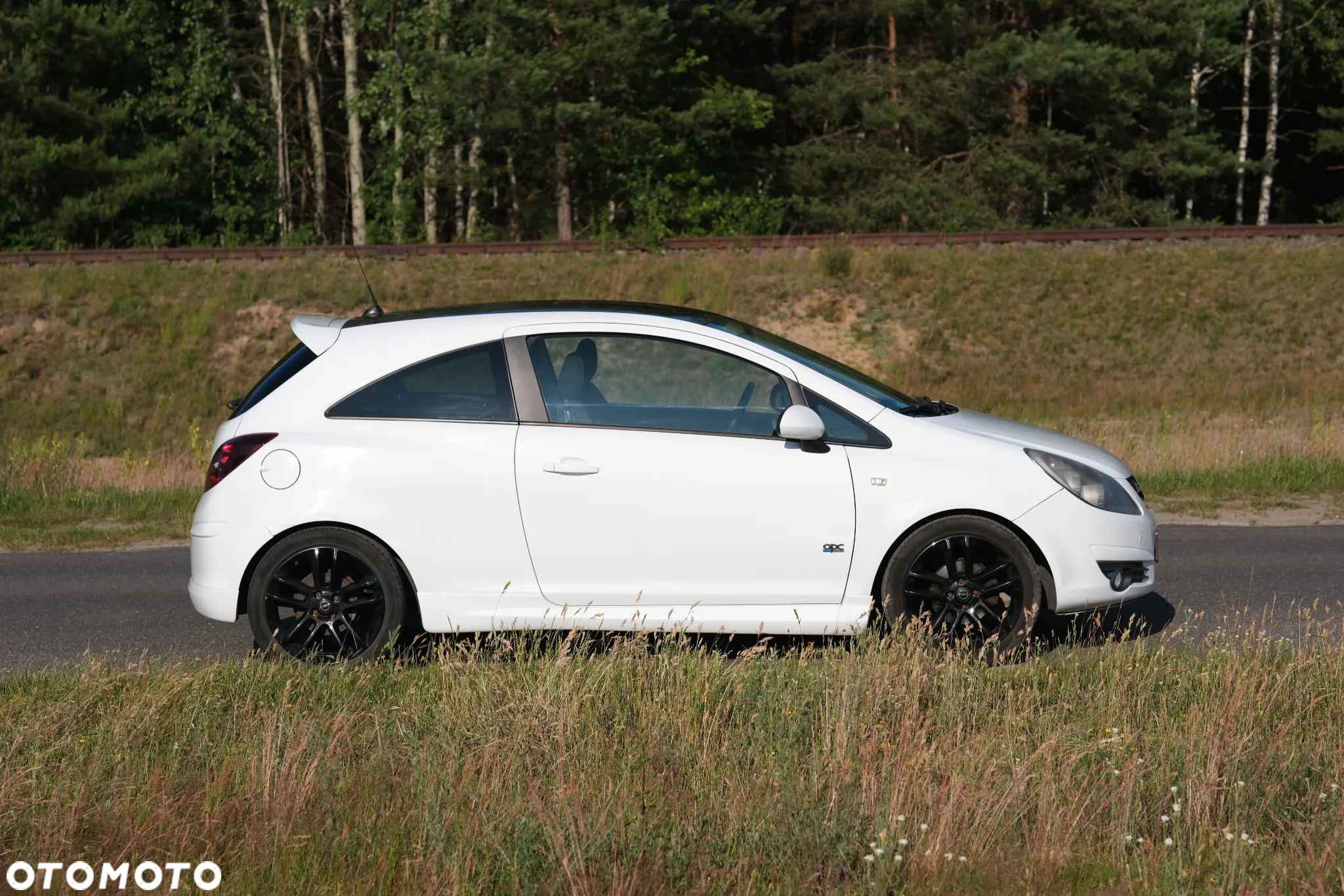 Opel Corsa 1.4 16V Cosmo - 2