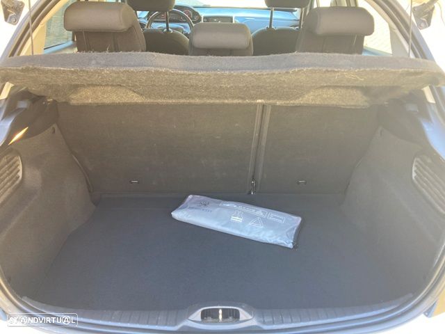 Peugeot 208 1.6 BlueHDi Style - 26