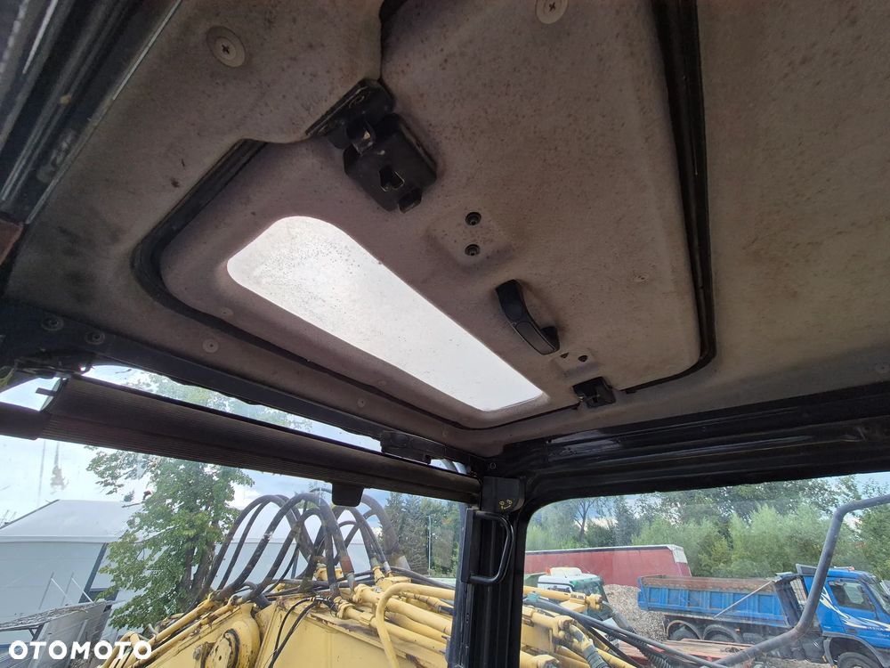 Komatsu pc210lc - 12