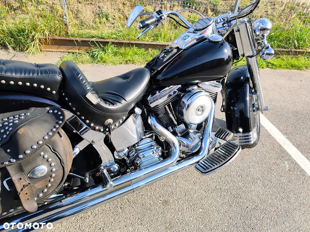 Harley-Davidson Softail Heritage Classic - 28