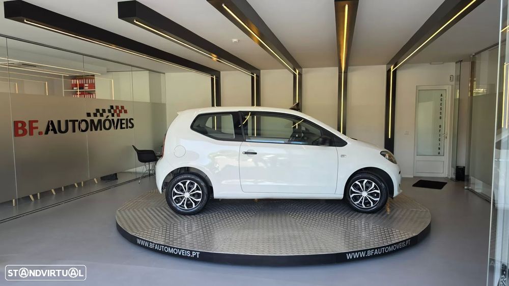 VW Up! white - 9