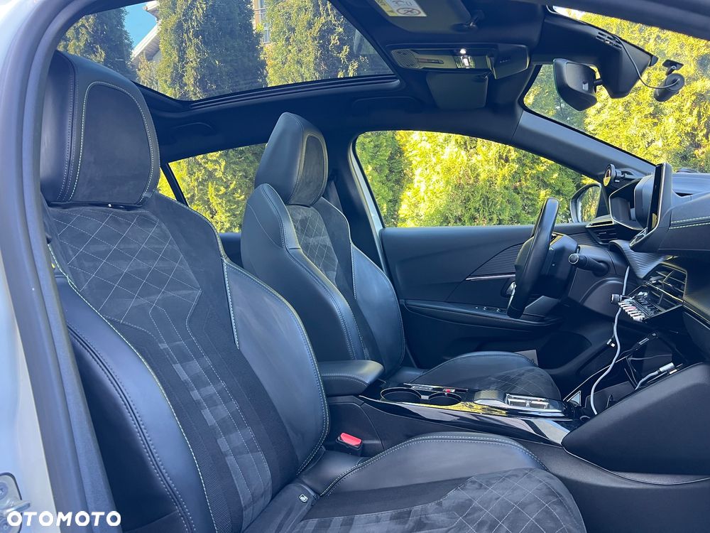 Peugeot 208 GT - 18