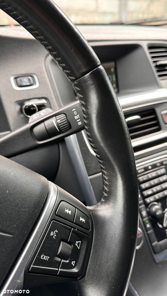 Volvo V60 D2 Geartronic Powershift Kinetic - 24