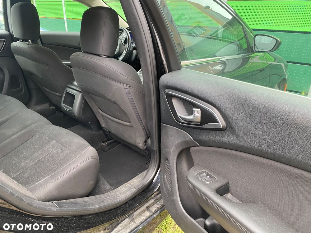 Chrysler 200 - 12